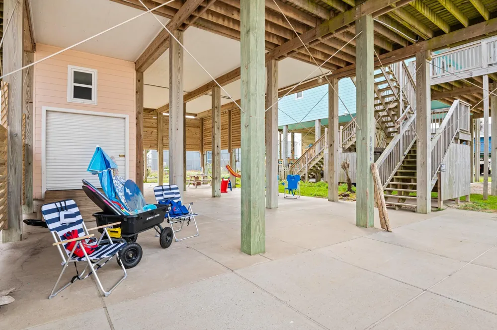 13127 Gulf Beach Drive Freeport, TX 77541
