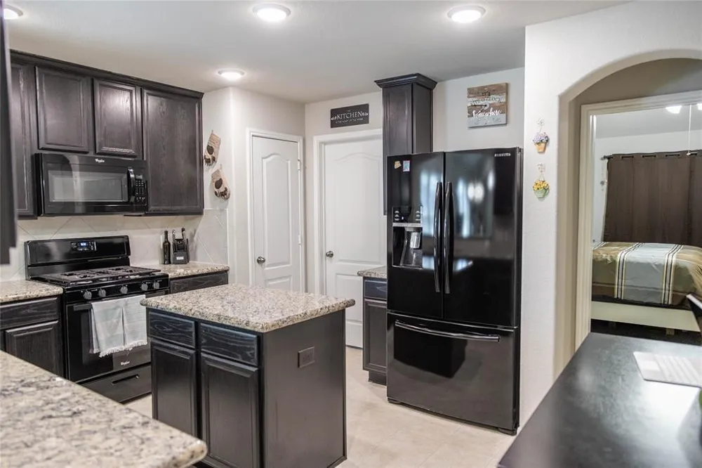 5135 Misty Lane Bacliff, TX 77518