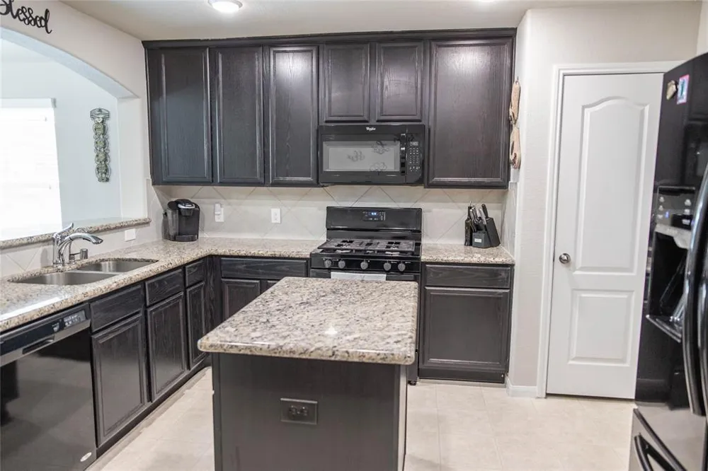 5135 Misty Lane Bacliff, TX 77518