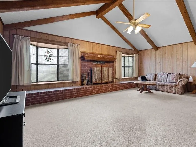 2664 An County Road 103 Elkhart, TX 75839