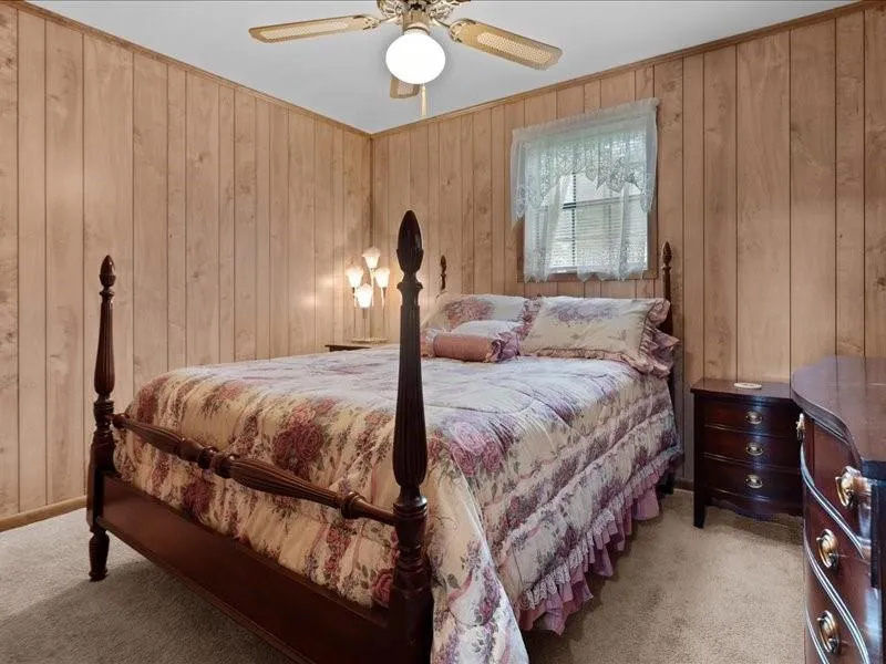 2664 An County Road 103 Elkhart, TX 75839