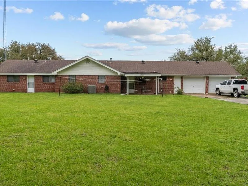 2664 An County Road 103 Elkhart, TX 75839