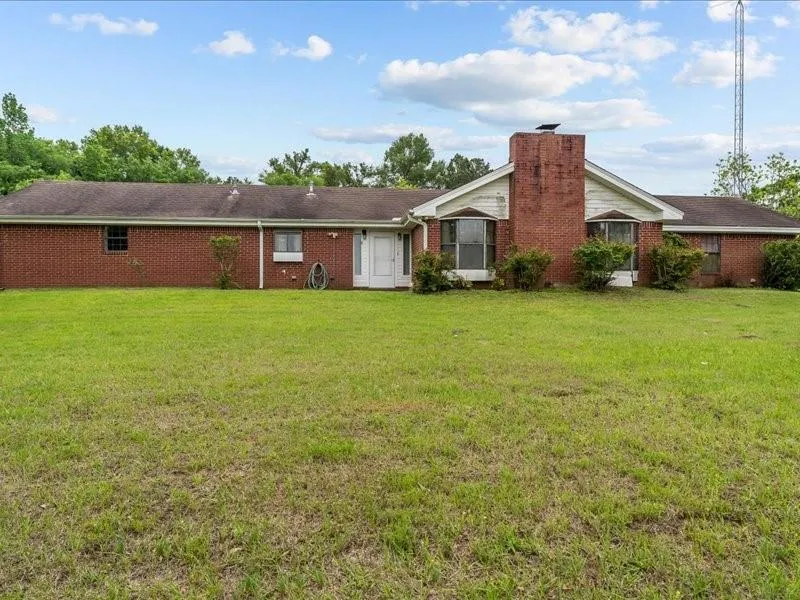 2664 An County Road 103 Elkhart, TX 75839