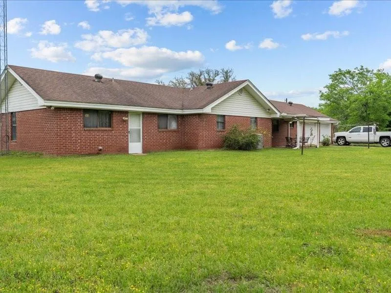 2664 An County Road 103 Elkhart, TX 75839