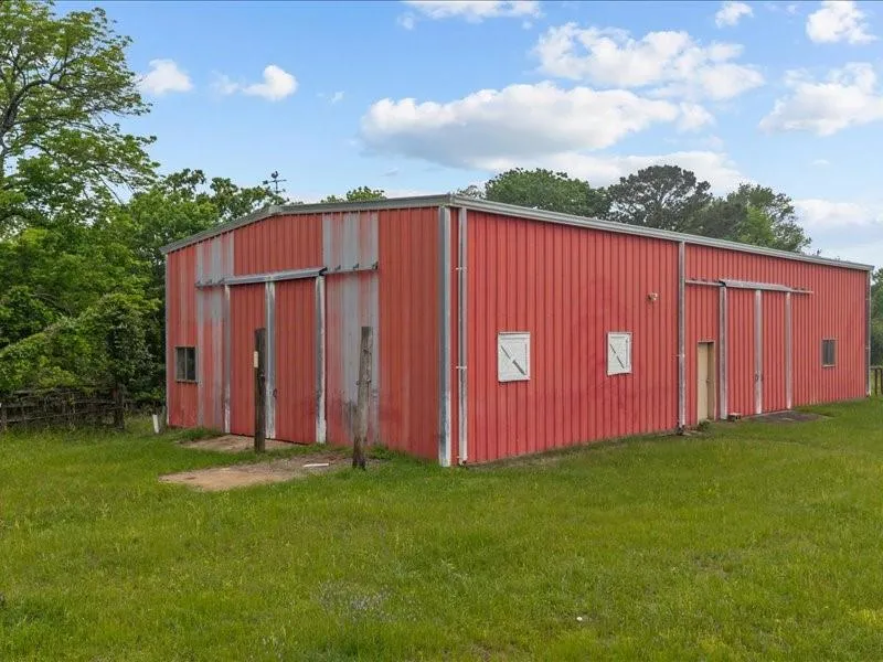 2664 An County Road 103 Elkhart, TX 75839