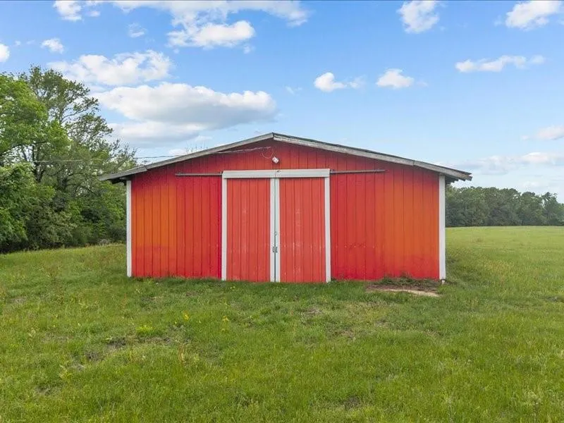 2664 An County Road 103 Elkhart, TX 75839