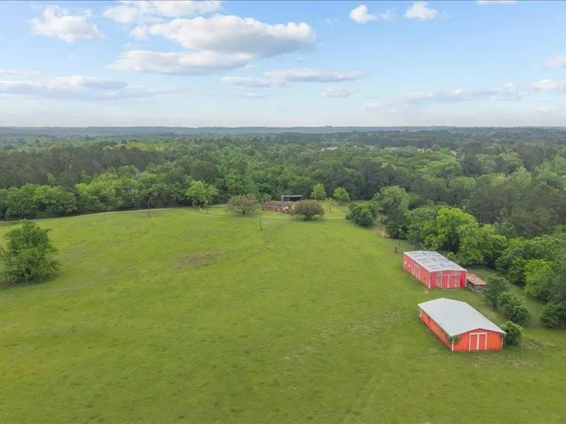 2664 An County Road 103 Elkhart, TX 75839