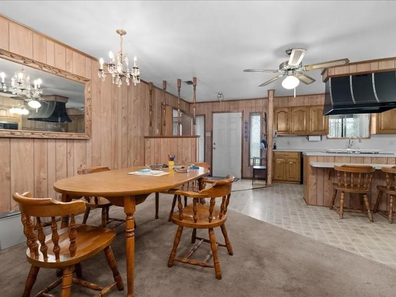 2664 An County Road 103 Elkhart, TX 75839