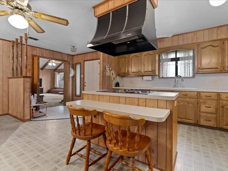 2664 An County Road 103 Elkhart, TX 75839