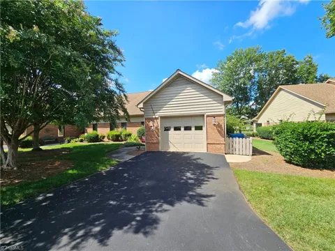347 Hollybrook Drive