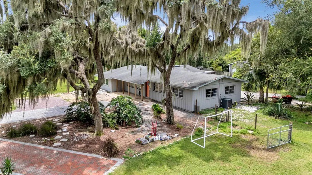 7011 DAVIN STREET Lakeland, FL 33813