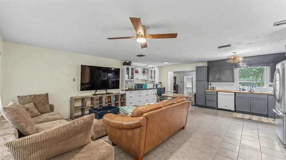 7011 DAVIN STREET Lakeland, FL 33813