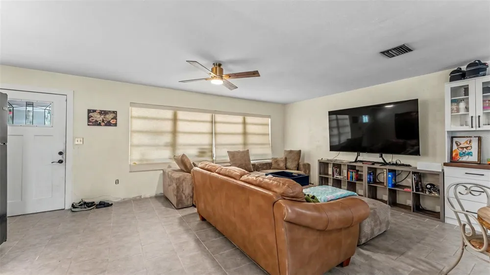 7011 DAVIN STREET Lakeland, FL 33813