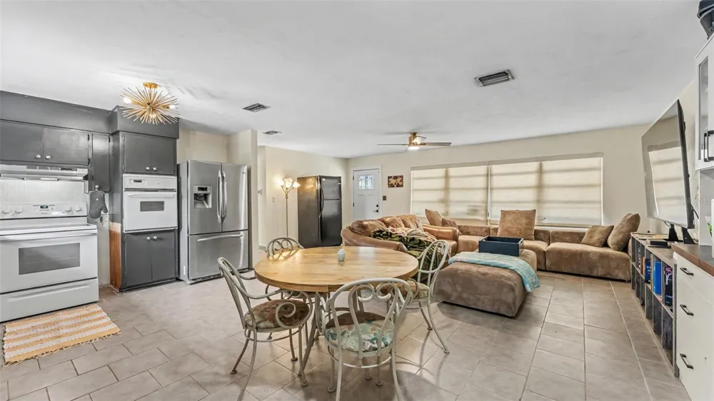 7011 DAVIN STREET Lakeland, FL 33813