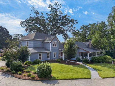 1111 Bakers Bridge Road