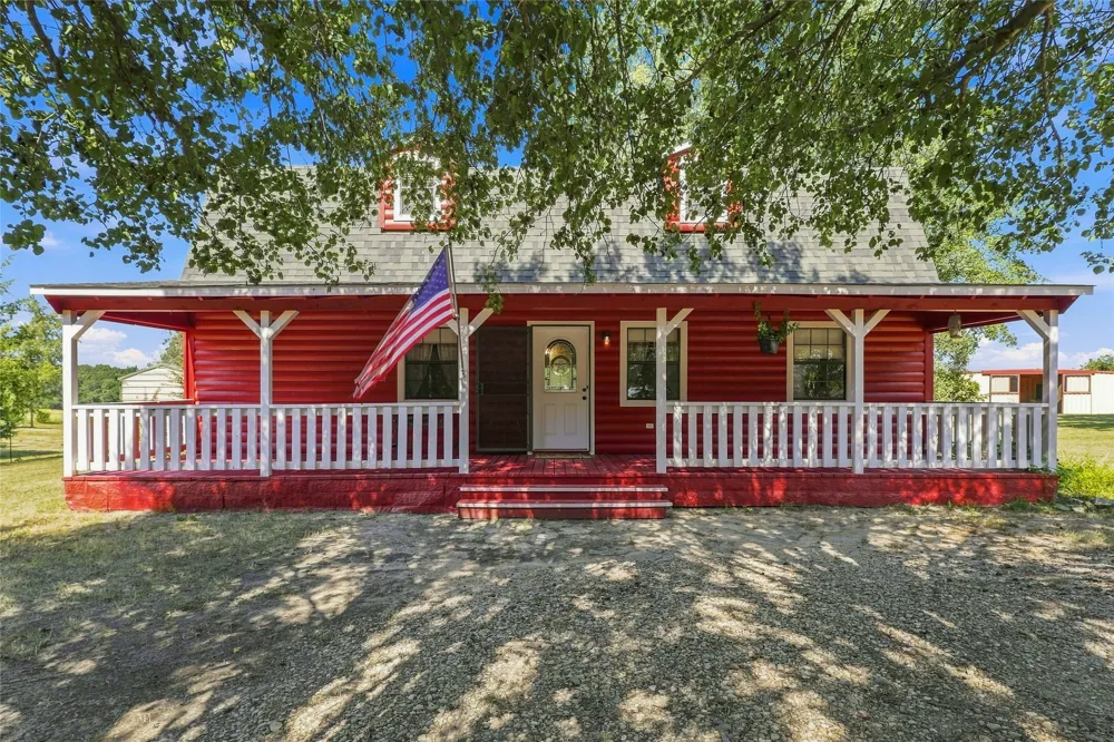 1549 County Road 2130 Telephone, TX 75488