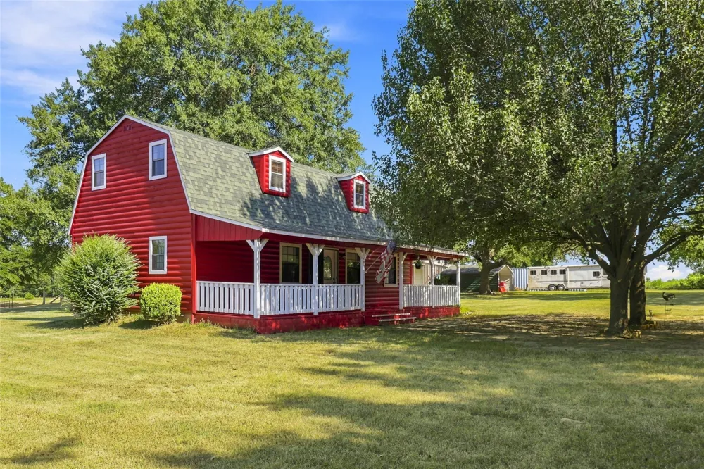 1549 County Road 2130 Telephone, TX 75488