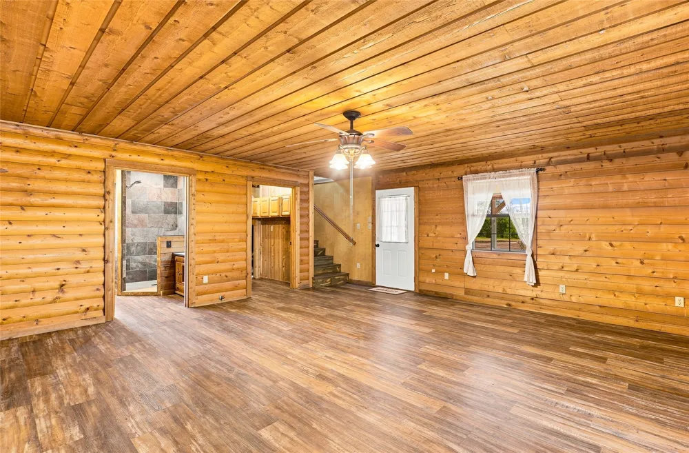 1549 County Road 2130 Telephone, TX 75488