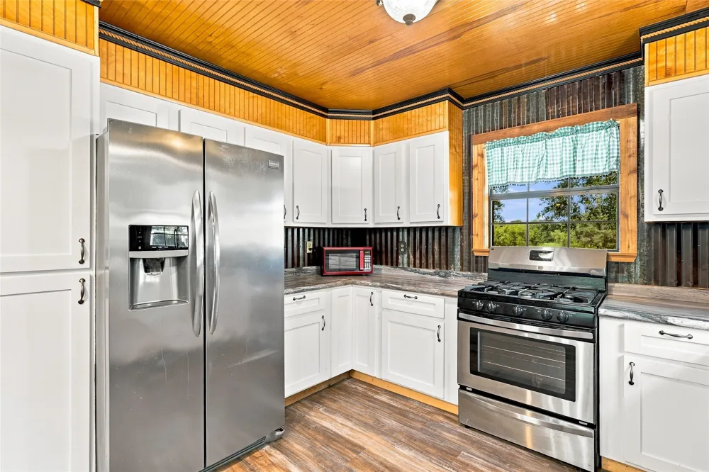 1549 County Road 2130 Telephone, TX 75488