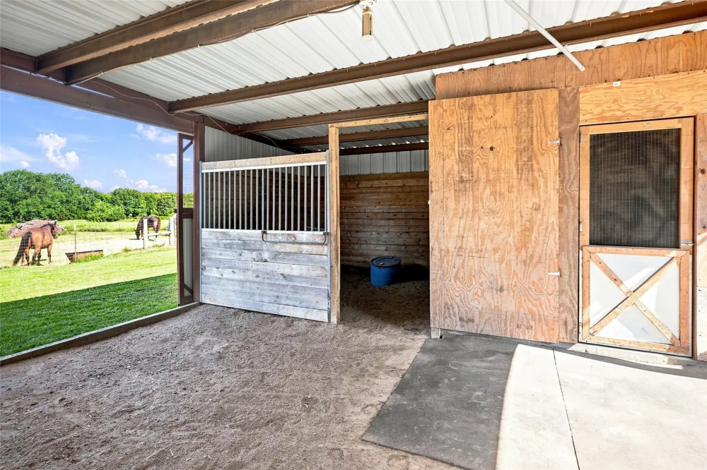 1549 County Road 2130 Telephone, TX 75488