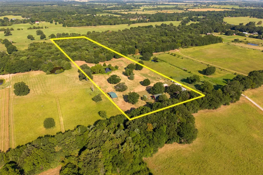 1549 County Road 2130 Telephone, TX 75488