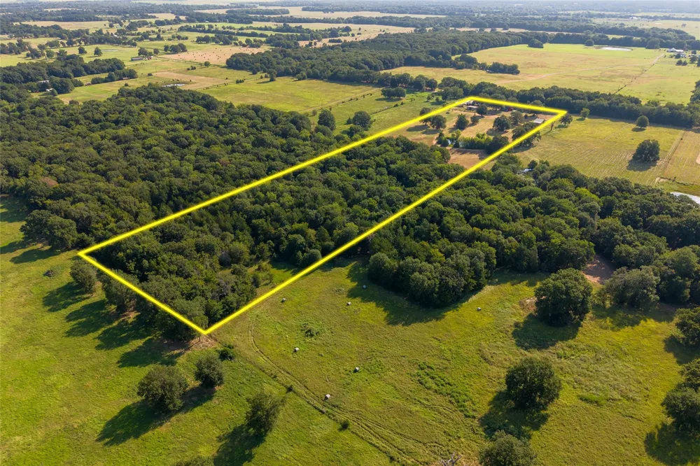 1549 County Road 2130 Telephone, TX 75488