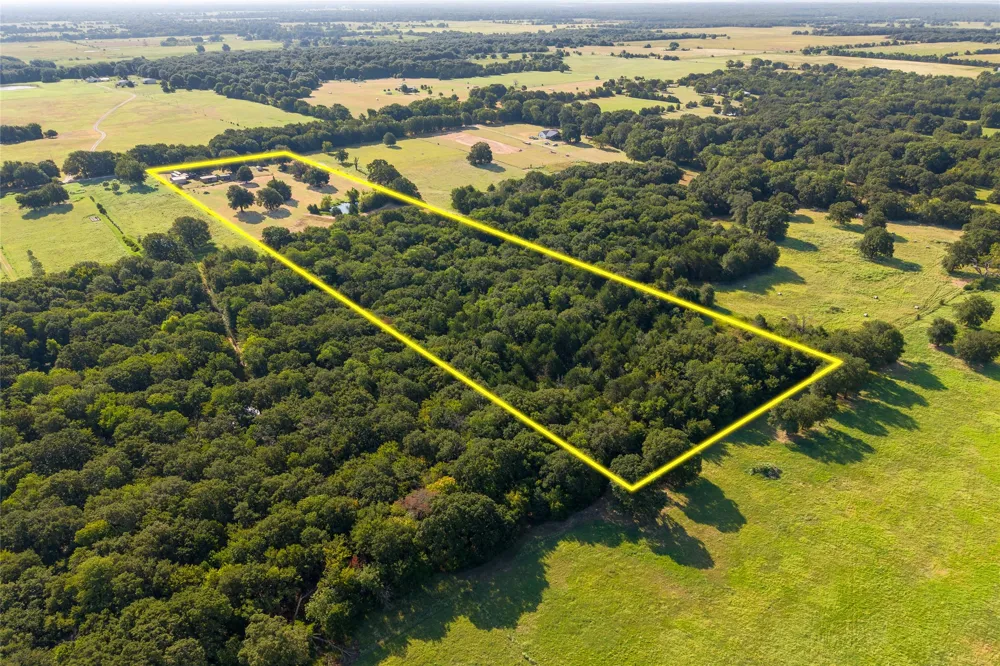 1549 County Road 2130 Telephone, TX 75488