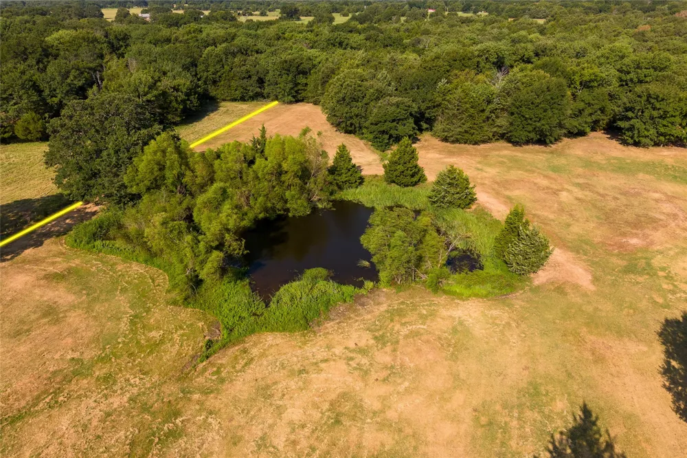 1549 County Road 2130 Telephone, TX 75488