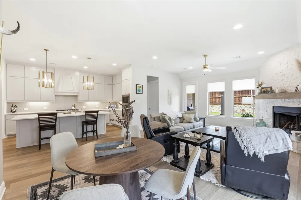 1837 Flowing Ridge Road Midlothian, TX 76065
