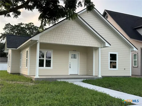 1210 Glass Street