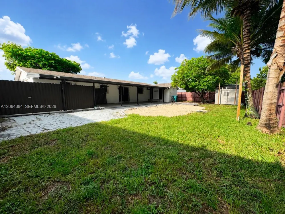 2950 NW 210th Ter Miami Gardens, FL 33056