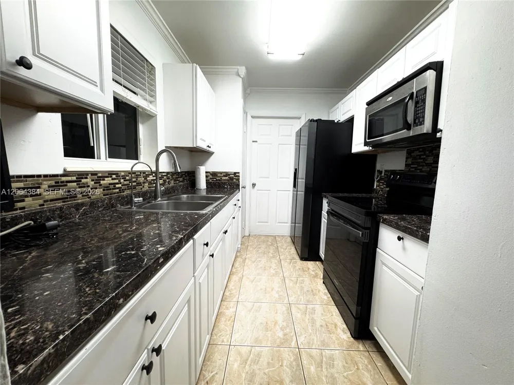 2950 NW 210th Ter Miami Gardens, FL 33056