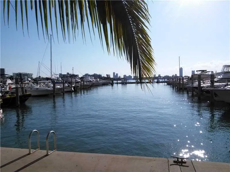 7601 E Treasure Dr #921 North Bay Village, FL 33141