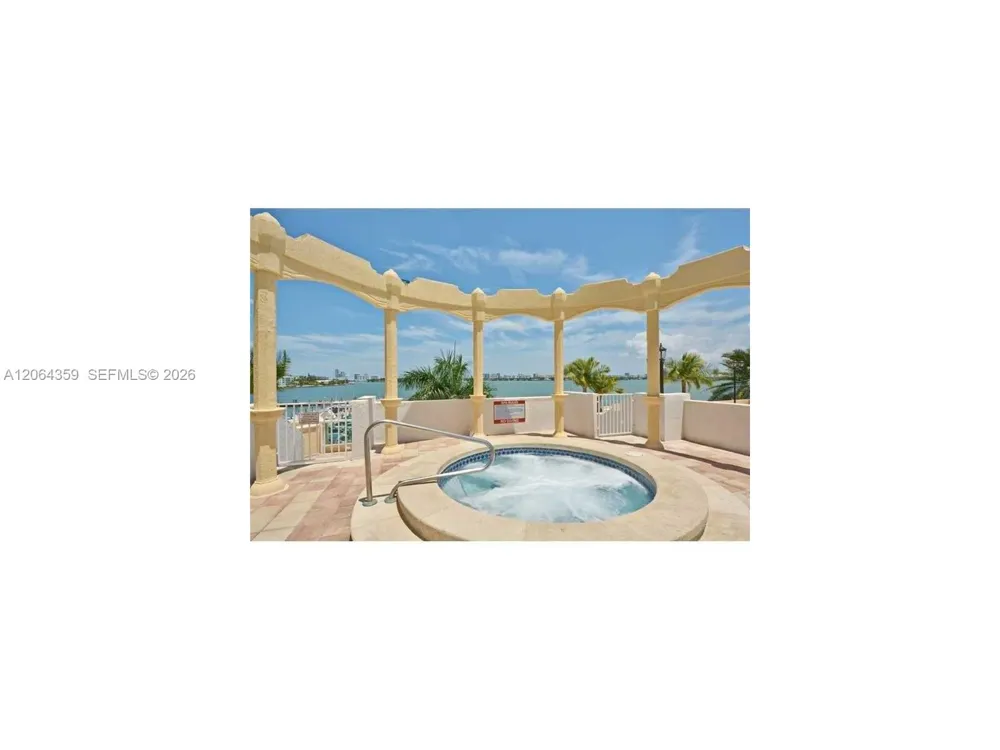 7601 E Treasure Dr #921 North Bay Village, FL 33141