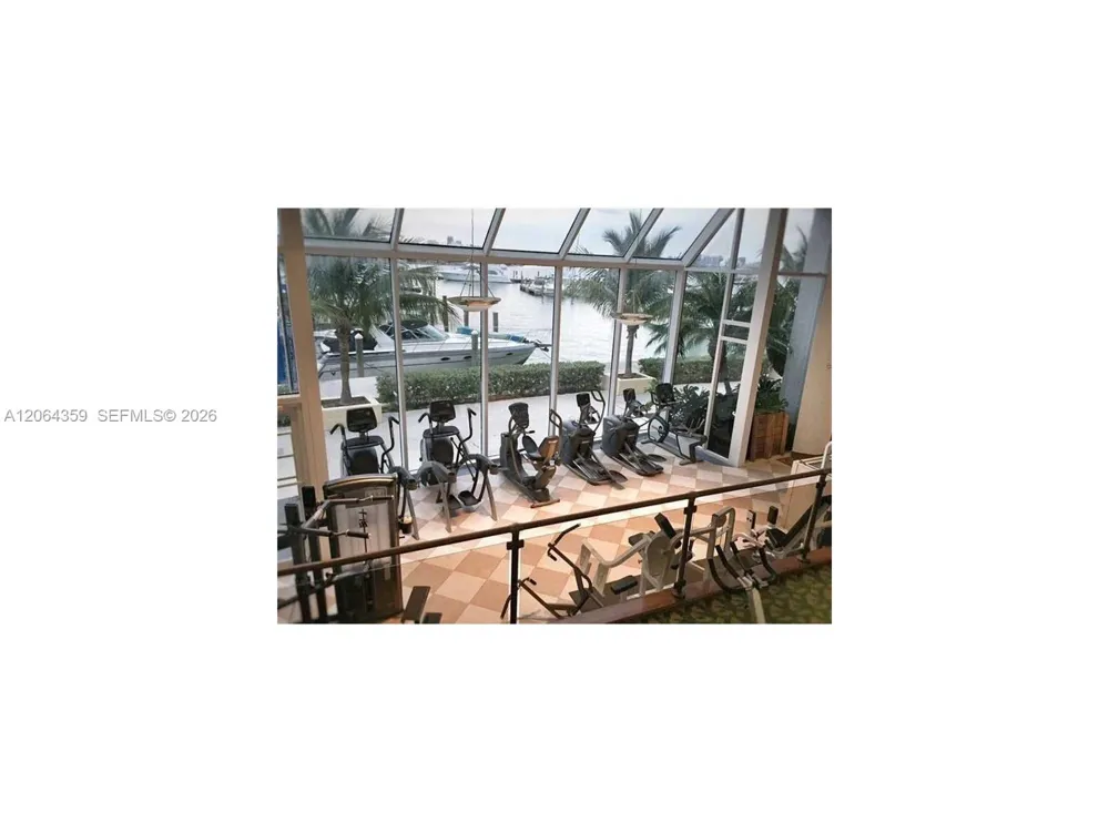 7601 E Treasure Dr #921 North Bay Village, FL 33141