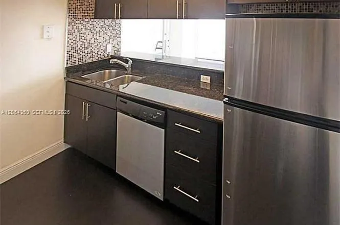 7601 E Treasure Dr #921 North Bay Village, FL 33141