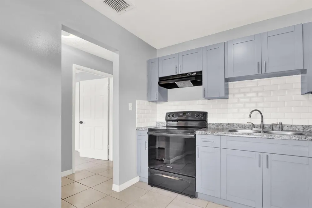 3208 LOUISIANA AVENUE Fort Pierce, FL 34947