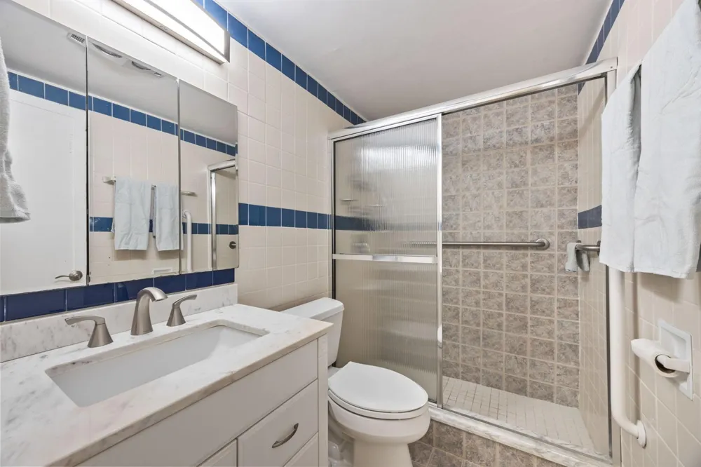200 Horizons W #106 Boynton Beach, FL 33435
