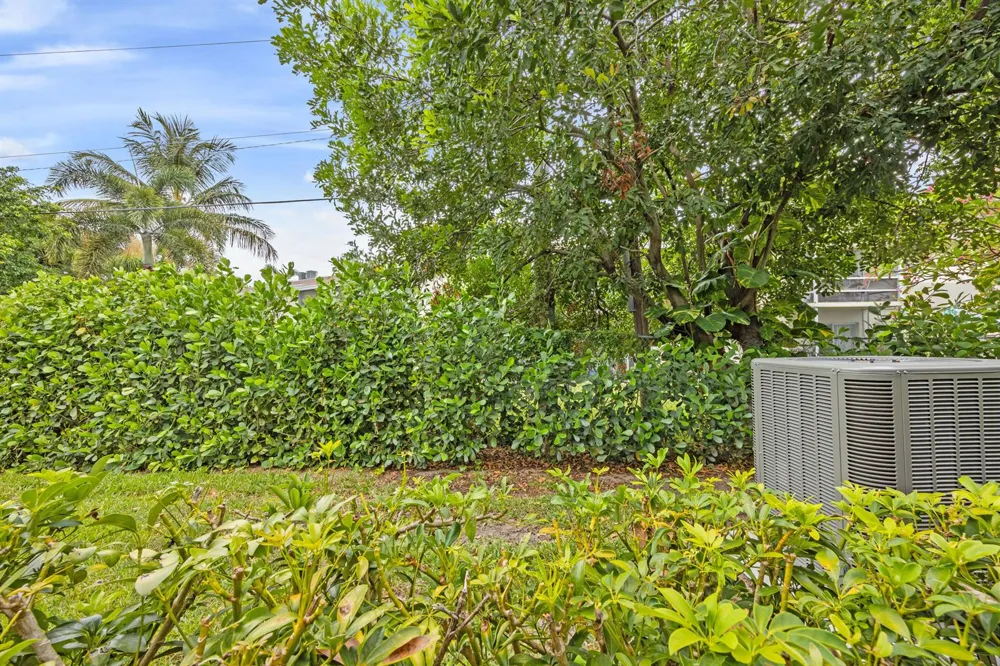 200 Horizons W #106 Boynton Beach, FL 33435