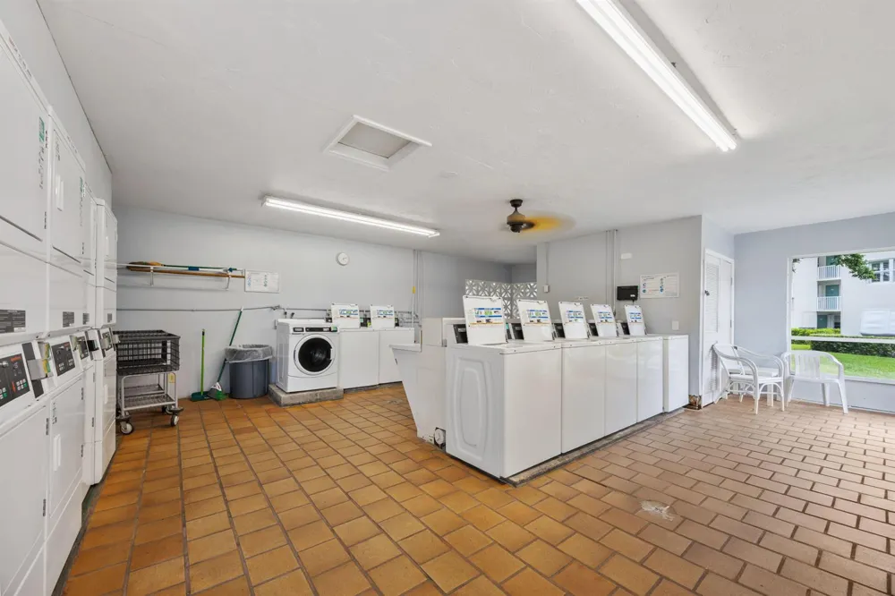200 Horizons W #106 Boynton Beach, FL 33435