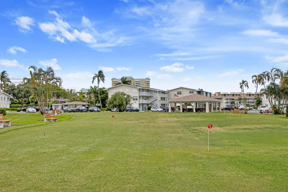 200 Horizons W #106 Boynton Beach, FL 33435