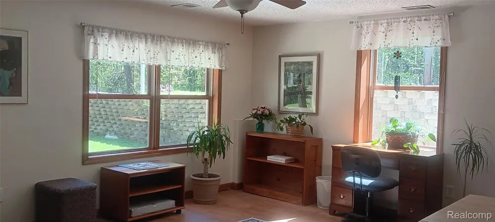 58670 River Heights Drive Three Rivers City, MI 49093