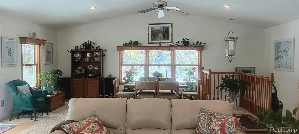 58670 River Heights Drive Three Rivers City, MI 49093