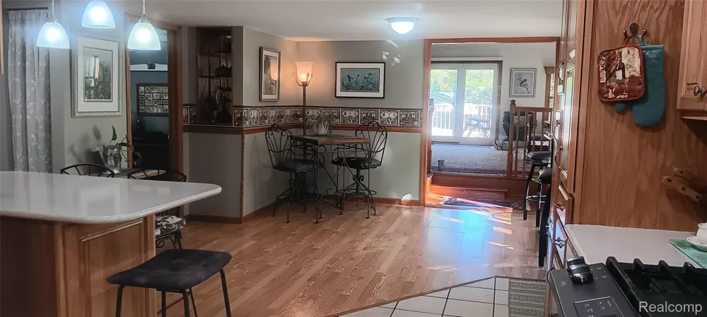 58670 River Heights Drive Three Rivers City, MI 49093