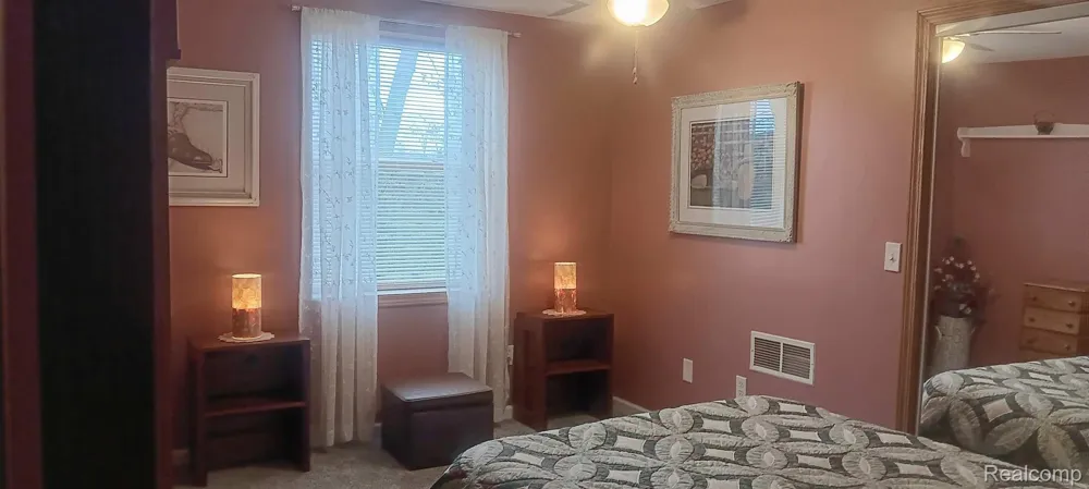 58670 River Heights Drive Three Rivers City, MI 49093