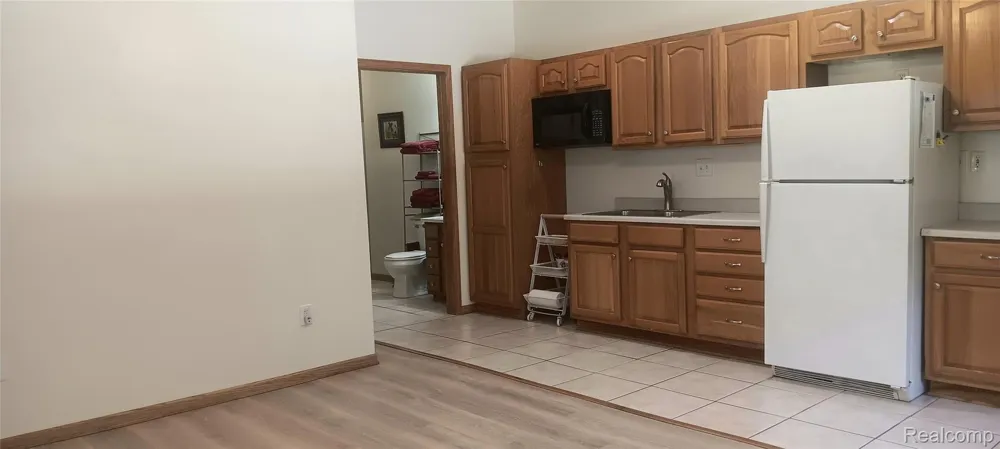 58670 River Heights Drive Three Rivers City, MI 49093