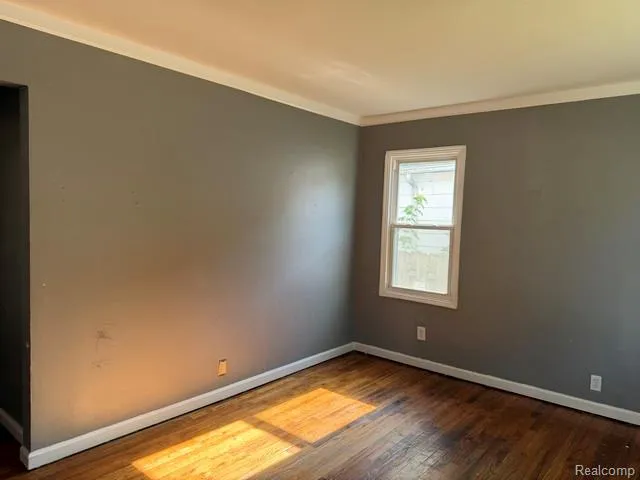 19405 Meier Street Roseville City, MI 48066