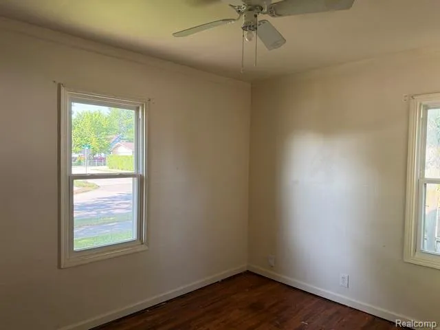 19405 Meier Street Roseville City, MI 48066