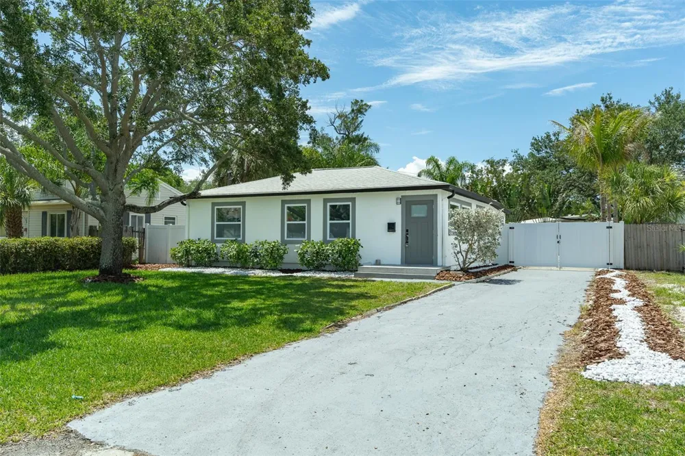 116 85TH AVENUE St Petersburg, FL 33702