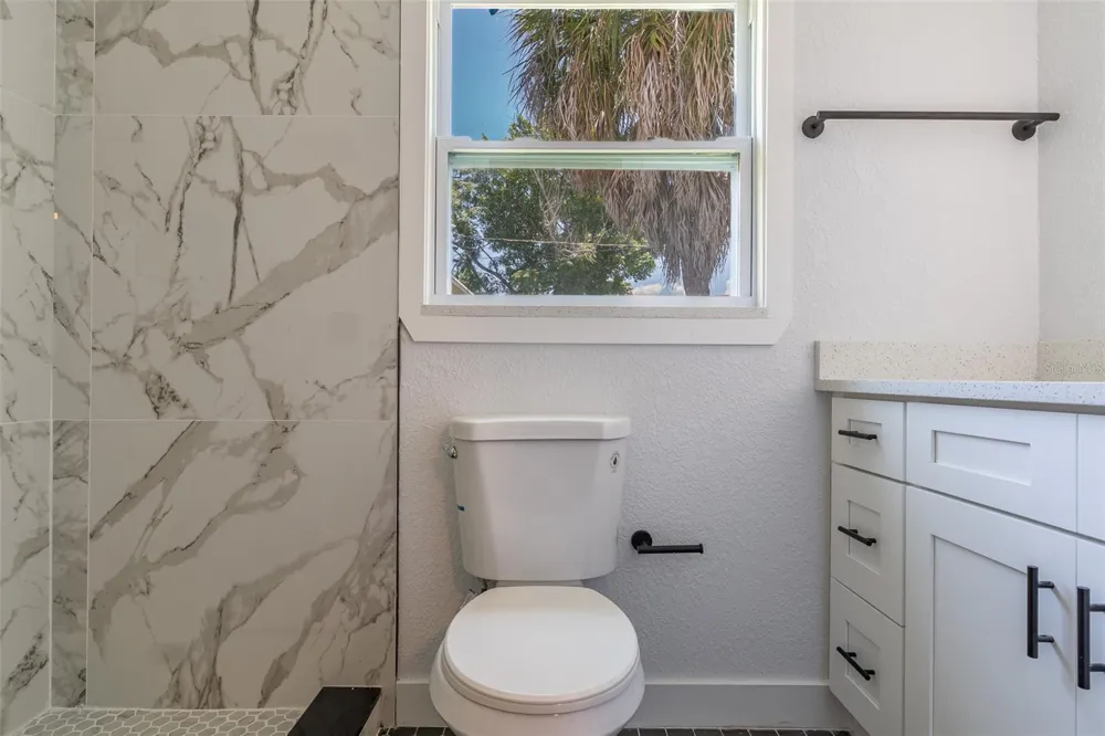 116 85TH AVENUE St Petersburg, FL 33702